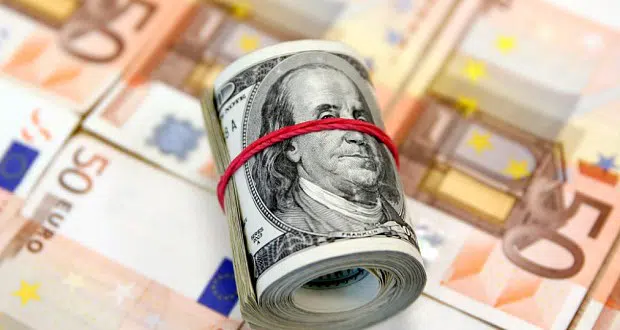 dolar ojačao