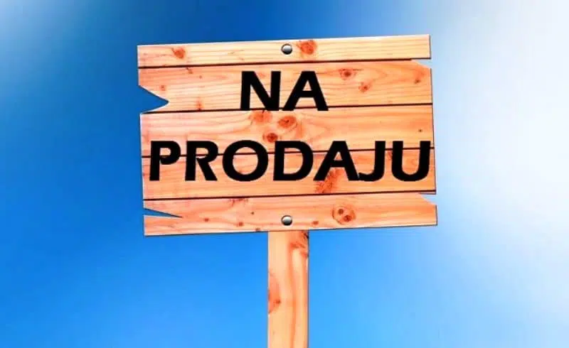 Na prodaju useljiva porodična kuća