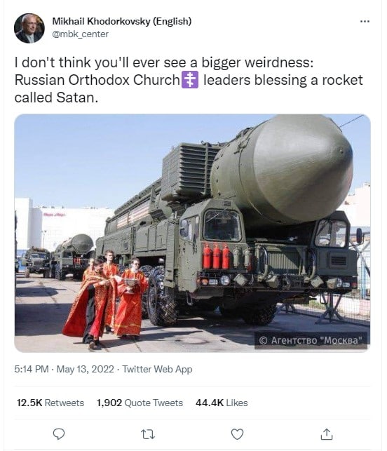 ispravka: ruski sveštenici ne blagosiljaju “sotonu” na viralnoj fotografiji