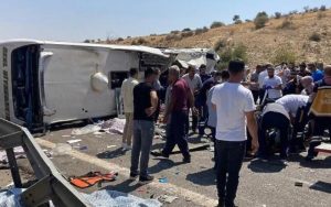 u lančanom sudaru na autoputu u turskoj poginulo 16 osoba, među stradalima i vatrogasci