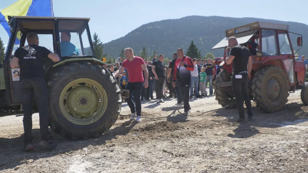 Traktor protiv traktora, Vlašić 15.05.2022 – flash.ba