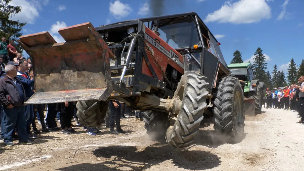 Traktor protiv traktora, Vlašić 15.05.2022 – flash.ba