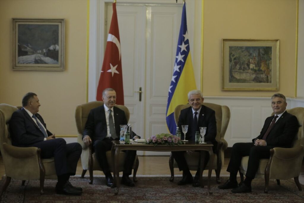erdogan u sarajevu: u toku sastanak sa članovima predsjedništva bih