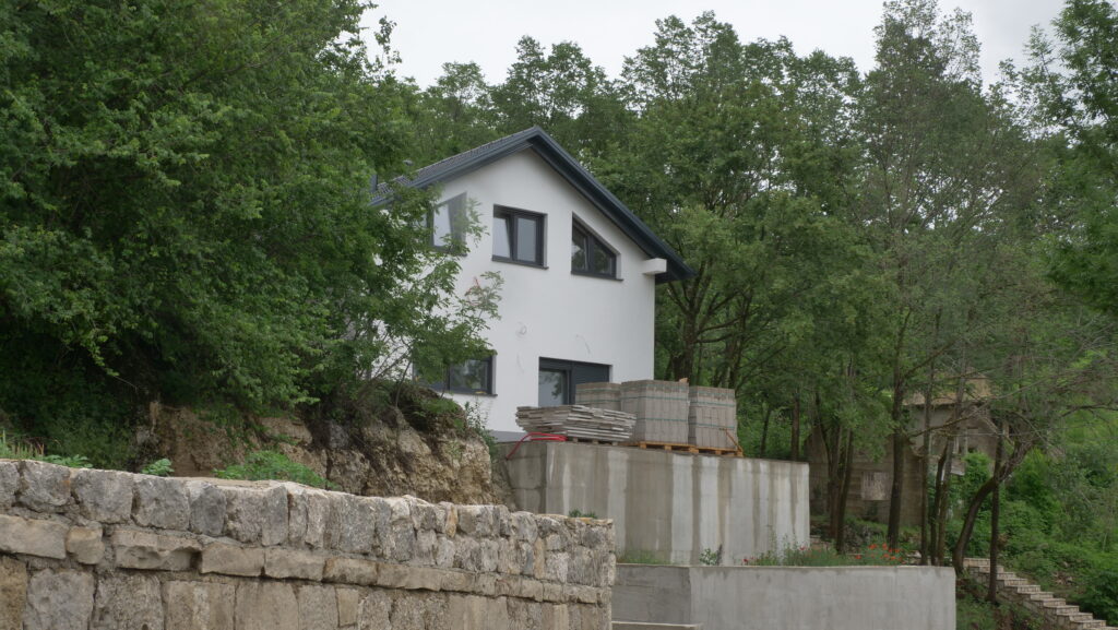 Njemicu Susannu, koja se s četvero djece doselila u Livno, u jednom je danu na YouTubeu pogledalo 100.000 ljudi...