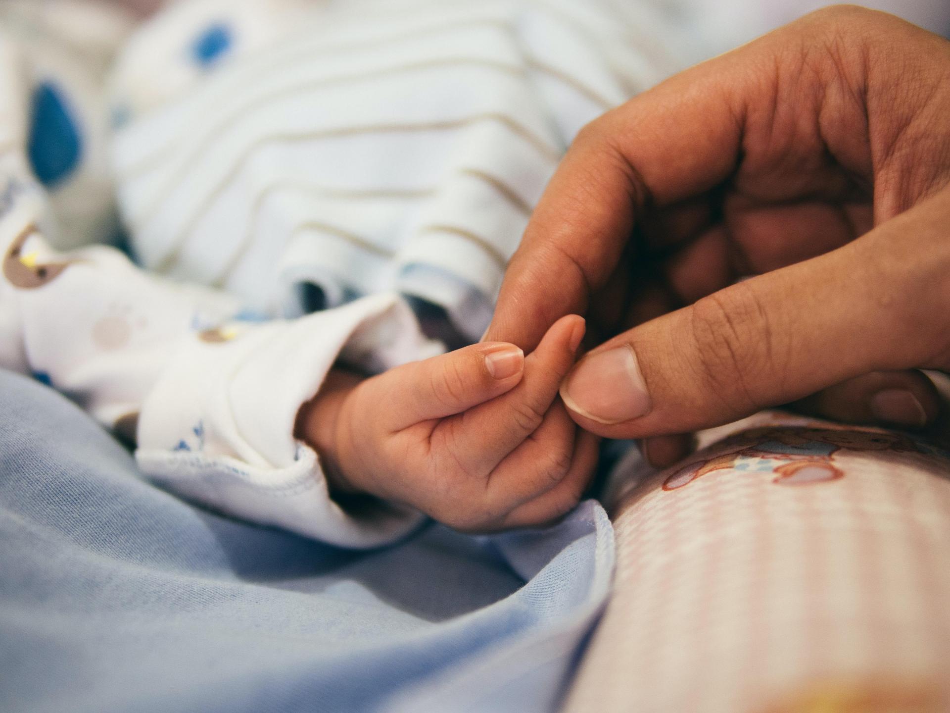 Otac povrijeđene bebe u Foči: Niko od "čelnih" ljudi nas nije kontaktirao, izgleda da je pad bebe u bolnici problem samo moje porodice