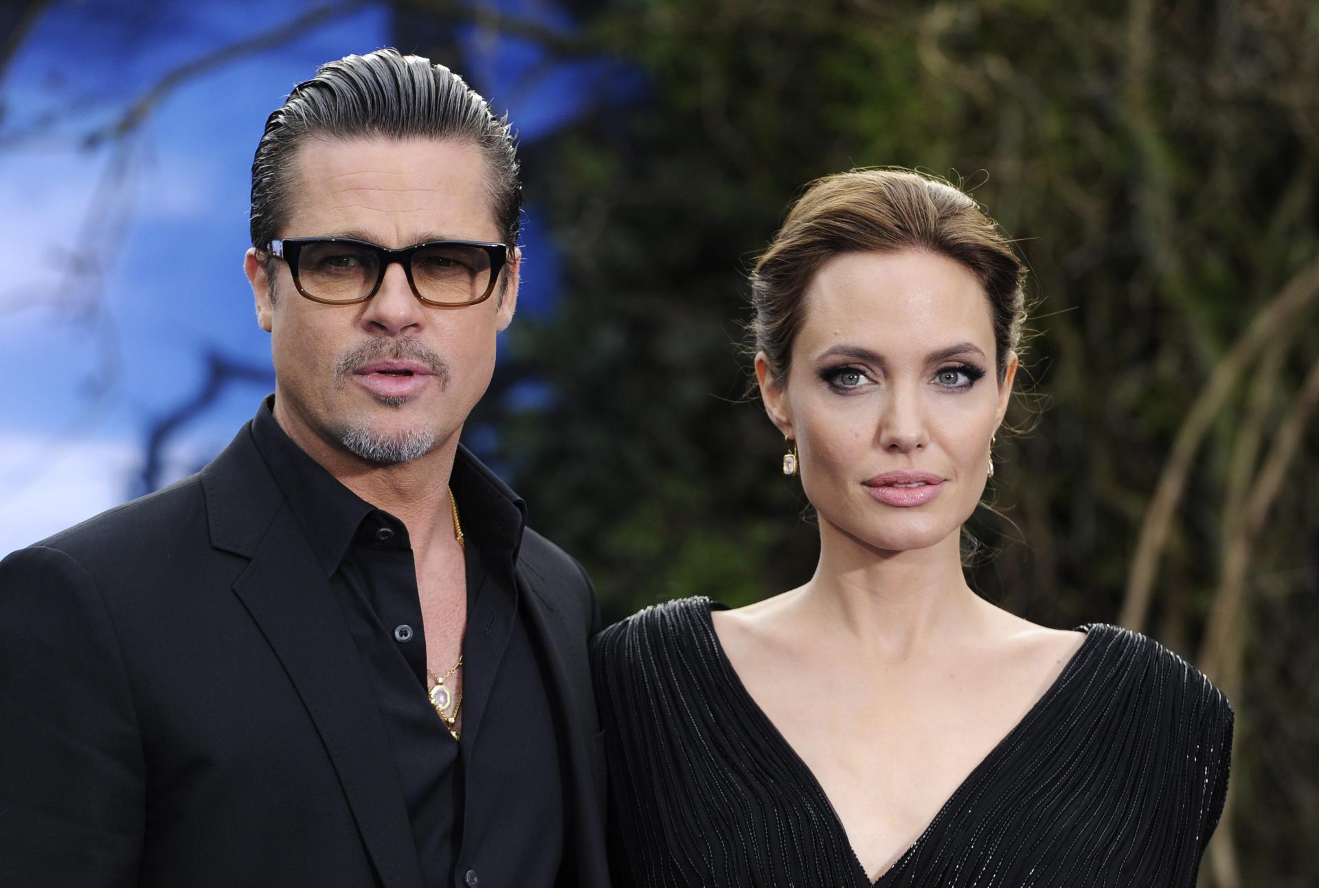 Angelina Jolie tvrdi da je Brad Pitt zlostavljao nju i djecu: Glumicu je polio pivom, hvatao za glavu i gurnuo u zid, a mališane davio i udarao po licu