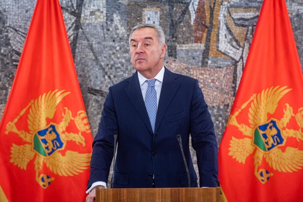 predsjednik crne gore milo đukanović raspisao vanredne parlamentarne izbore za 11. juni