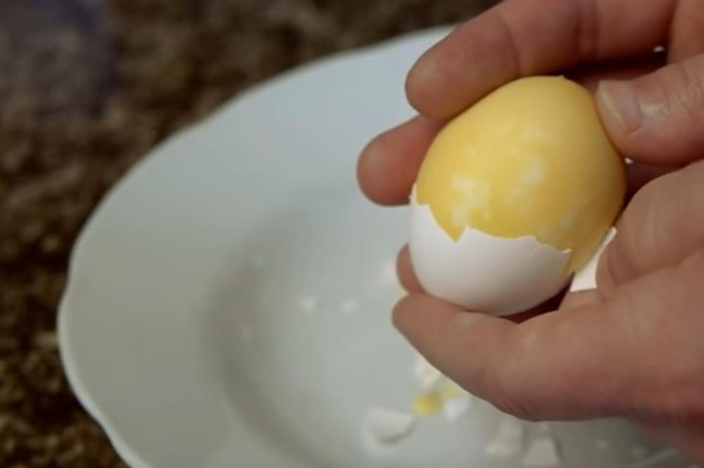 kraj mukama: jednostavan trik za savršeno guljenje tvrdo kuhanih jaja