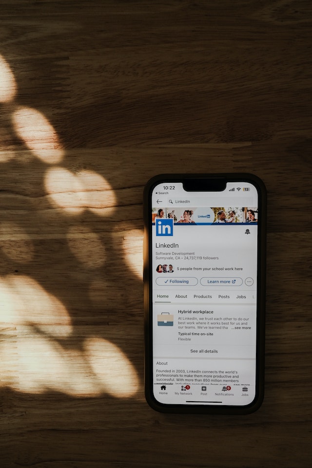 kako urediti linkedin profil