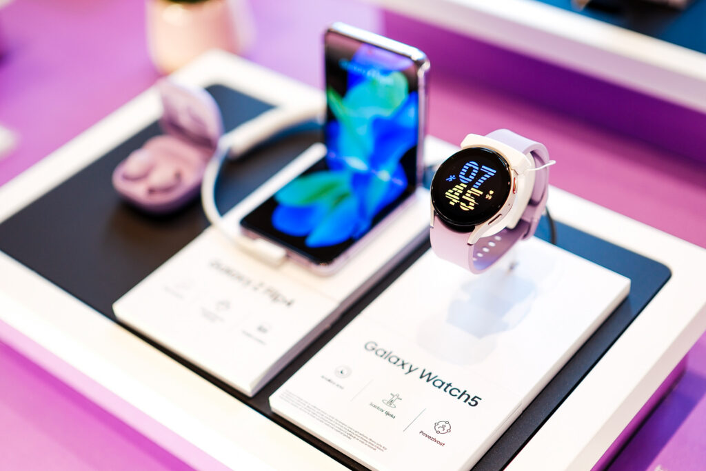 galaxy z flip4 galaxy watch5 galaxy buds2 pro