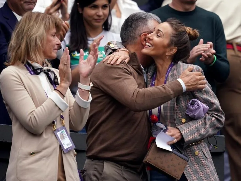 Jelena Đoković na Wimbledonu nosila komad odjeće koji će zauvijek biti u modi: Jednostavna i očaravajuća