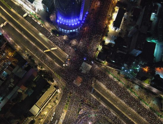 ne žele netanyahuovu vladu! pogledajte protest desetine hiljada građana na ulicama izraela