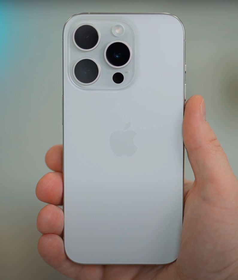 iPhone 15 Pro recenzija: lakši i bolji nego što ste očekivali! iPhone 15 Pro test