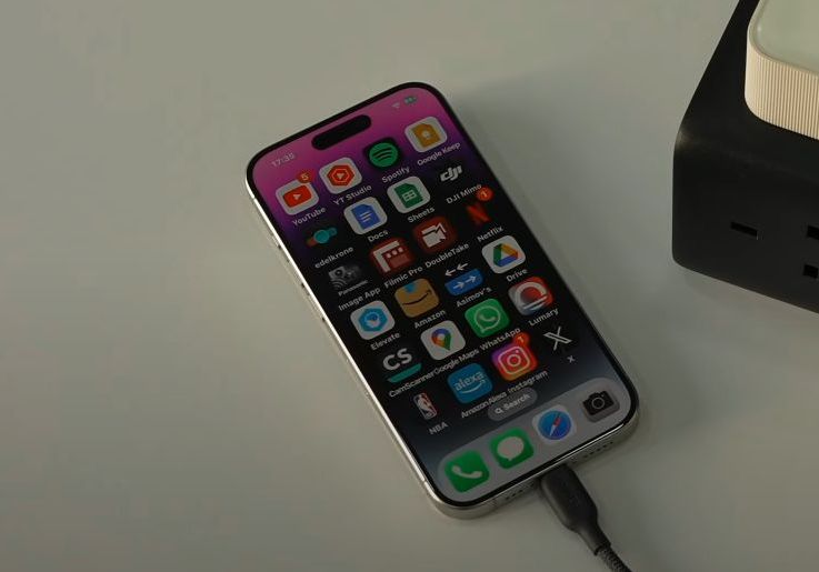iPhone 15 Pro recenzija: lakši i bolji nego što ste očekivali! iPhone 15 Pro baterija