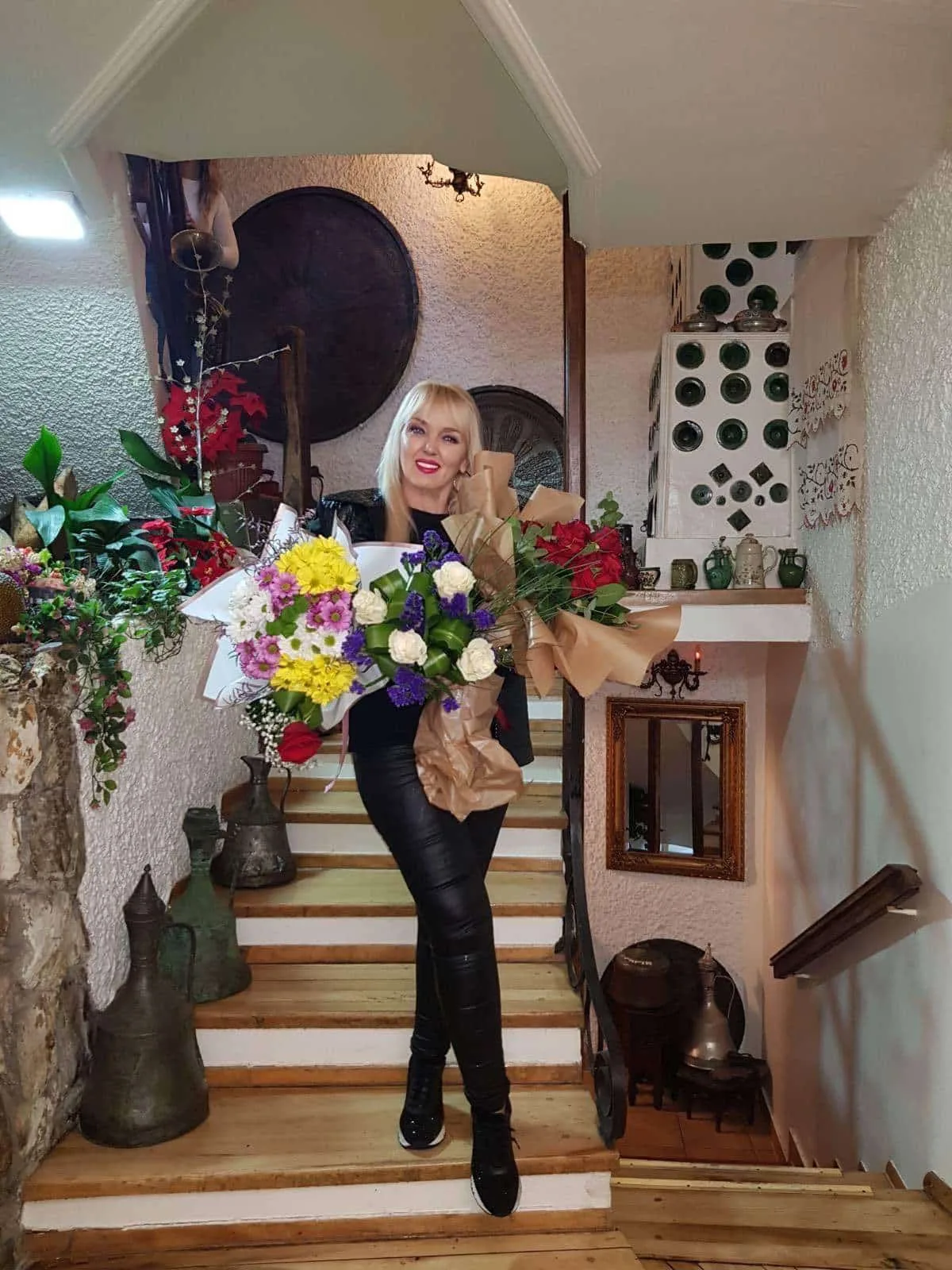 Uklonjena bašta restorana Branke Sovrlić na Baščaršiji: Točio se alkohol pola metra od džamije