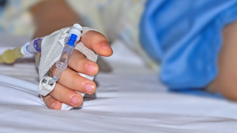 dječak (4) umro od gripe, ljekarima izdahnuo na rukama
