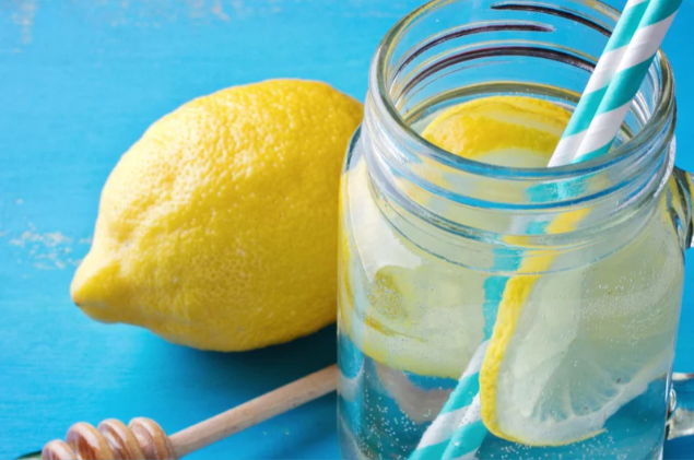 može li voda s limunom i medom svakog jutra pomoći mršanju?