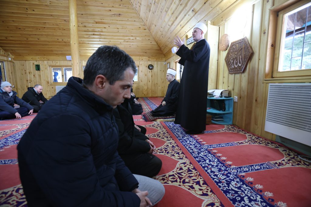 muftija grabus: u igmanskoj džamiji obnavljamo zavjet da je ljubav prema bih suština identiteta