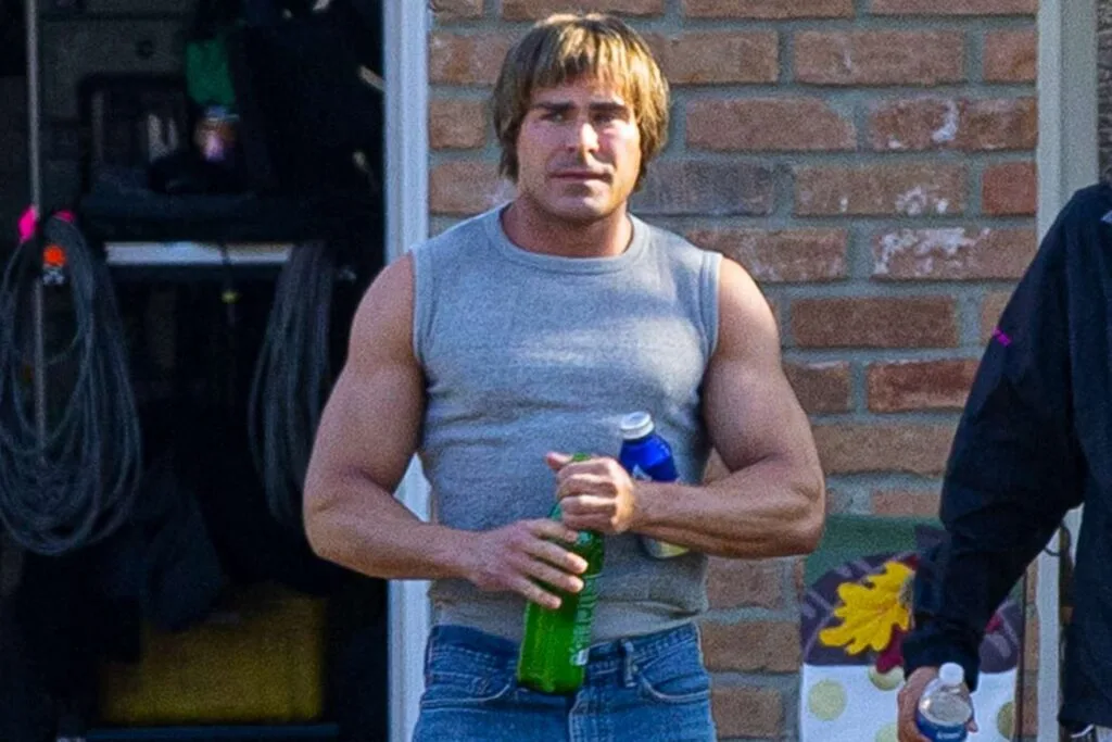 Je li moguće da je sebi ovo učinio nekad najzgodniji glumac današnjice: Zac Efron tvrdi da se okliznuo na čarape i pao pa natekao!?
