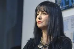 Alka Vuica pokazala unuka, a zbog njena izgleda pljušte komentari: “Mališa ima mega-giga baku!” (FOTO)