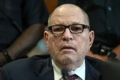 Harvey Weinstein osuđen na 15 godina zatvora zbog seksualnog zlostavljanja bivše asistentice