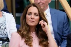 Žena nagazila haljinu Kate Middleton: Svi pričaju o tome kako je princeza reagirala