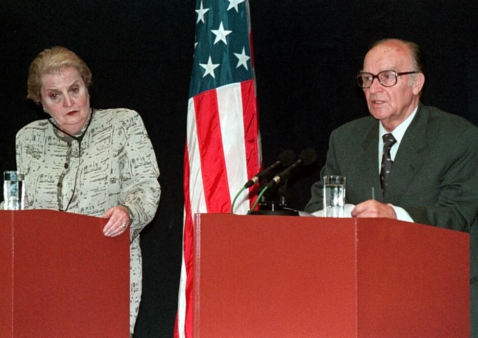 Madeleine Albright i Alija Izetbegović (Foto: EPA-EFE)